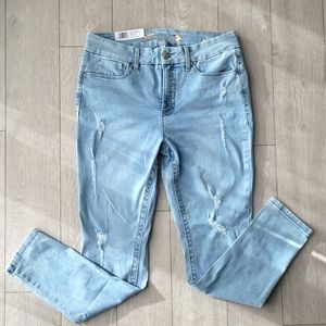 NWT! Women's Jeans (12)